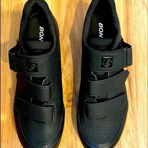 Bontrager Evoke Bicycle shoes, Size US 7, Black